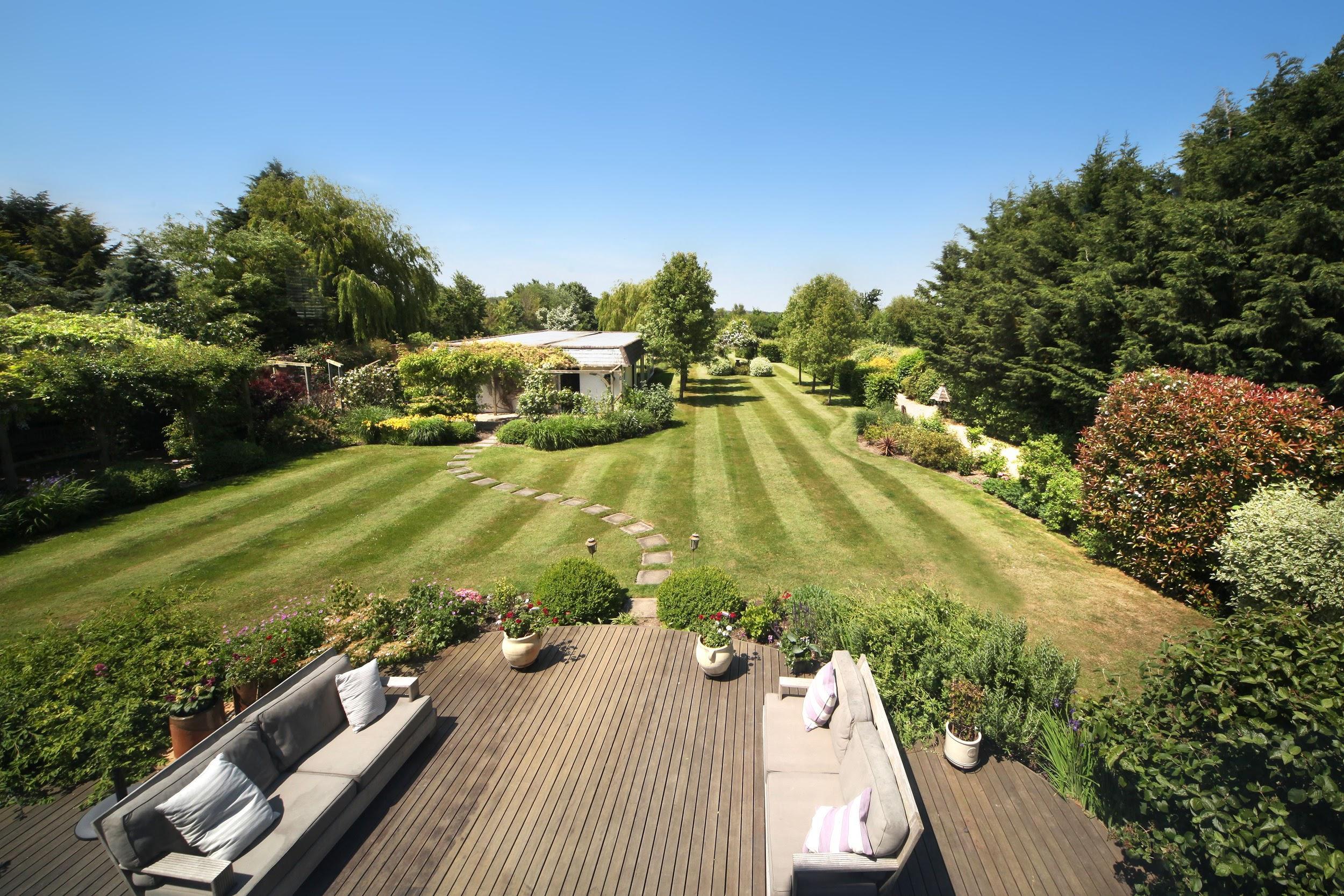Competition: the search is on for the best private garden in Berkshire